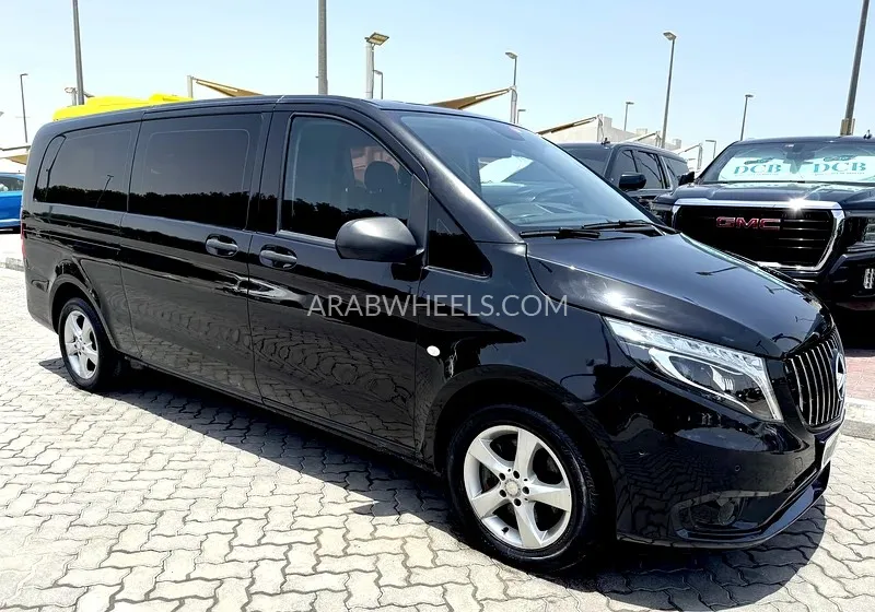 Mercedes Benz Vito 2017 for Sale in Sharjah Image-18