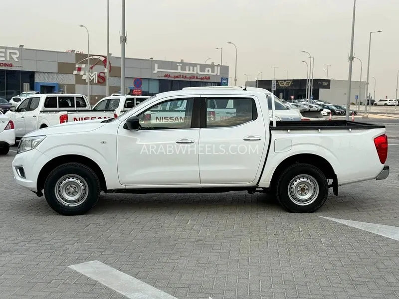 Nissan Navara 2022 for Sale in Abu Dhabi Image-7