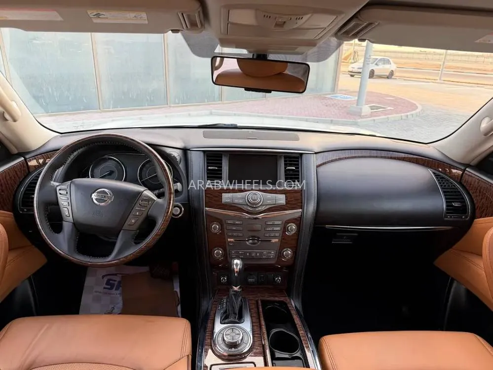 Nissan Patrol 2019 for Sale in Abu Dhabi Image-10