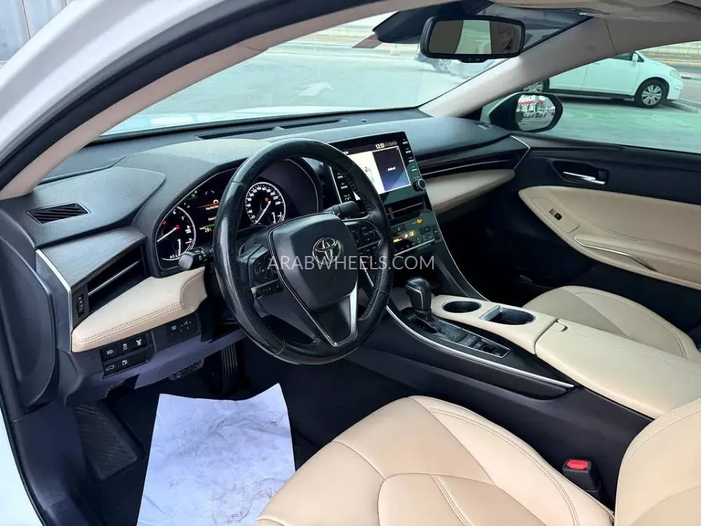 Toyota Avalon 2020 for Sale in Abu Dhabi Image-5