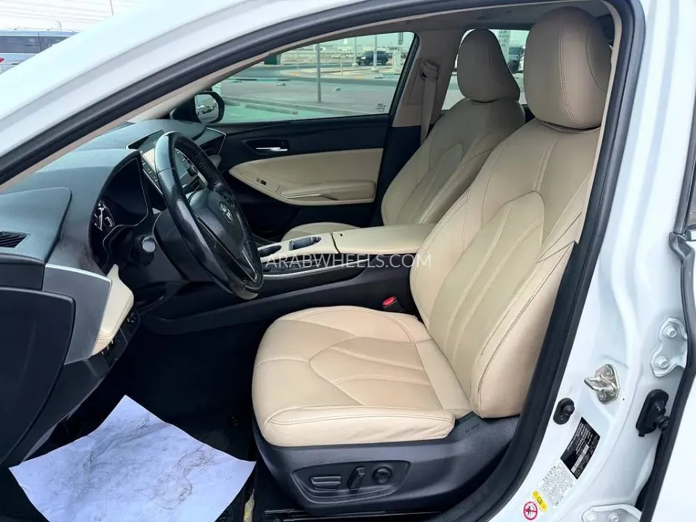 Toyota Avalon 2020 for Sale in Abu Dhabi Image-10