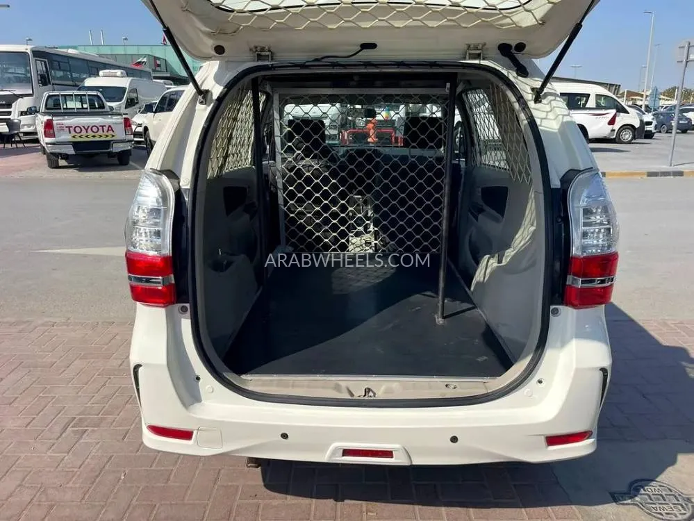 Toyota Avanza 2020 for Sale in Sharjah Image-6