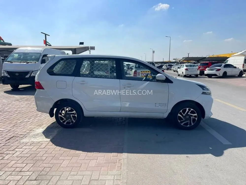 Toyota Avanza 2020 for Sale in Sharjah Image-7