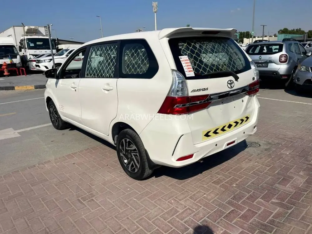 Toyota Avanza 2020 for Sale in Sharjah Image-10