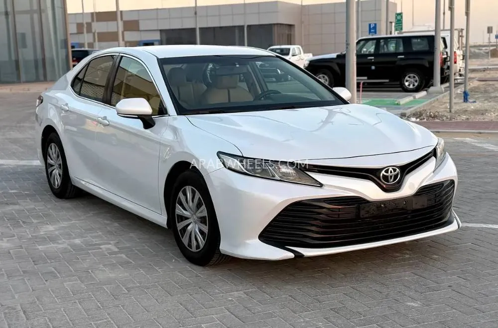 Toyota Camry 2019 for Sale in Abu Dhabi Image-2