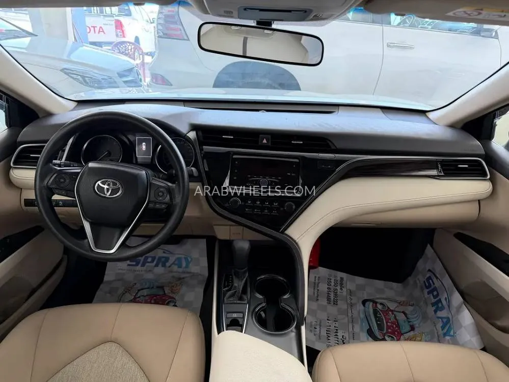 Toyota Camry 2019 for Sale in Abu Dhabi Image-4
