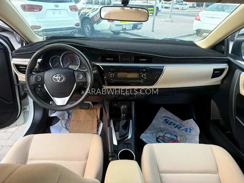 Toyota Corolla 2019 for Sale in Abu Dhabi Image-4