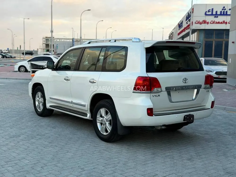 تويوتا لاند كروزر 2015 for Sale in أبو ظبي Image-8