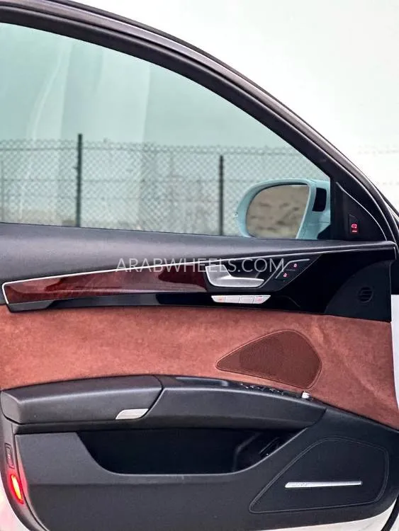 Audi A8 2014 for Sale in Abu Dhabi Image-7