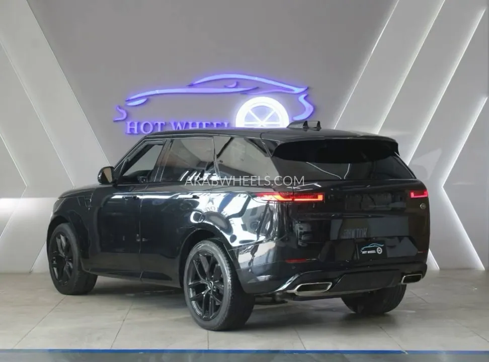Land Rover Range Rover Sport 2023 for Sale in Dubai Image-2
