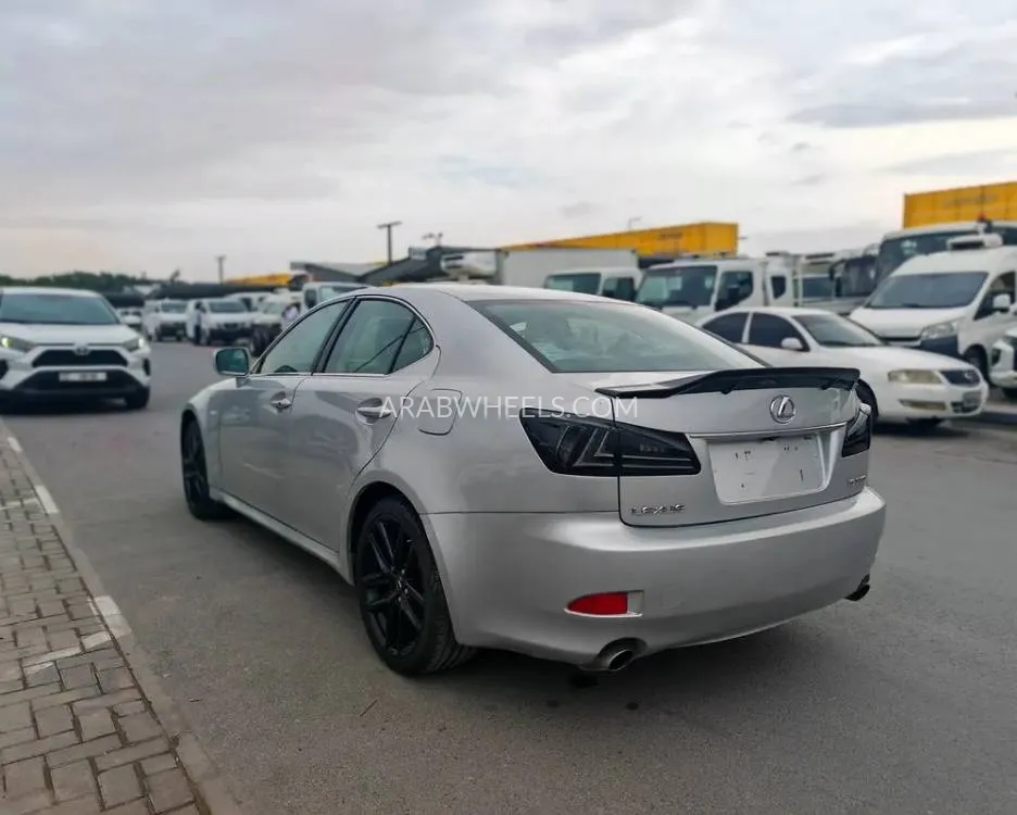 Lexus IS 2006 for Sale in Sharjah Image-9