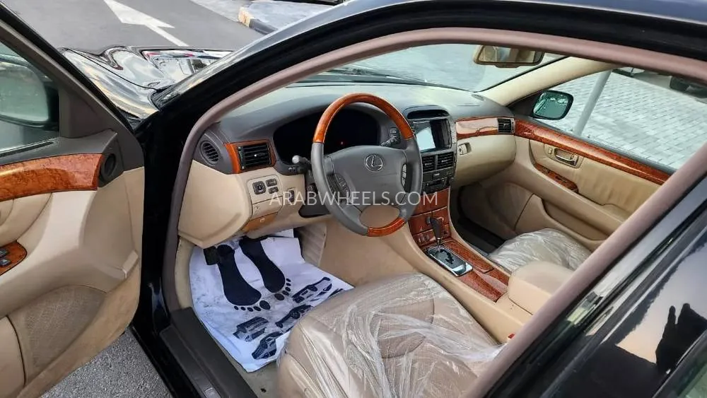 لكزس LS 2005 for Sale in الشارقة Image-8