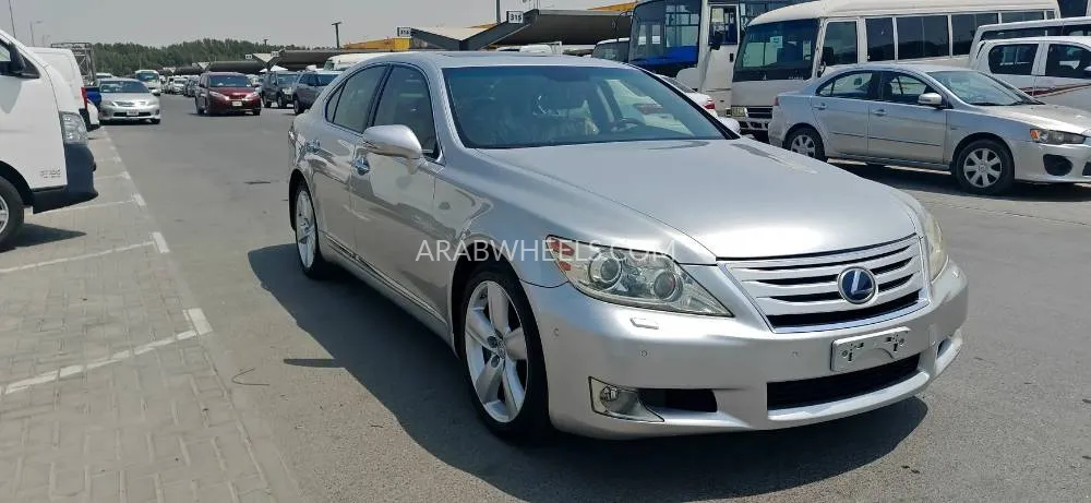 Lexus LS 2011 for Sale in Sharjah Image-6