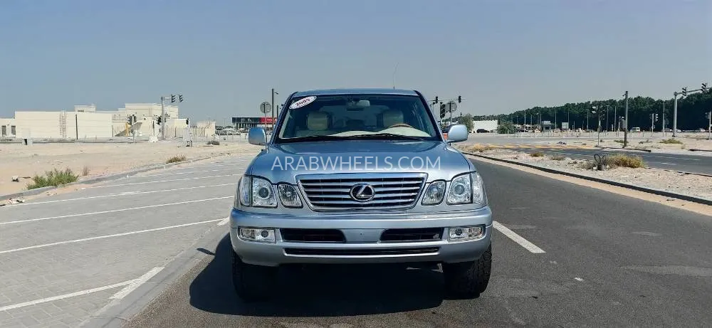 لكزس LX 2005 for Sale in الشارقة Image-5