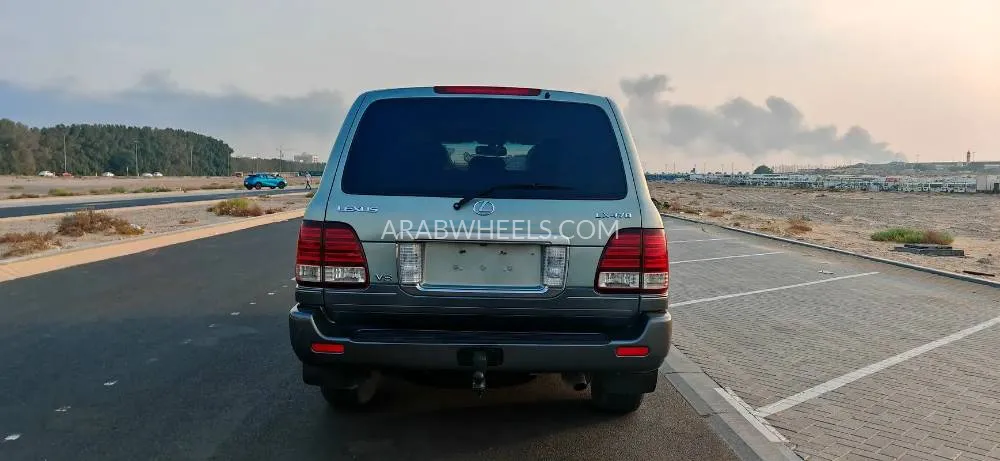 لكزس LX 2005 for Sale in الشارقة Image-7
