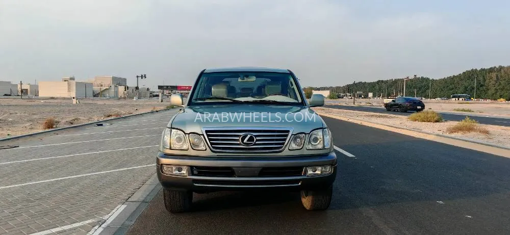 لكزس LX 2005 for Sale in الشارقة Image-9