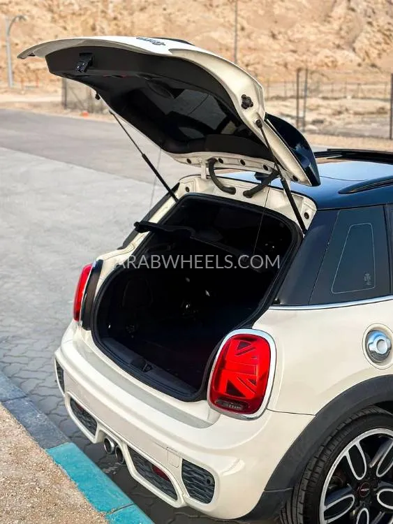ميني كوبر 2019 for Sale in أبو ظبي Image-16