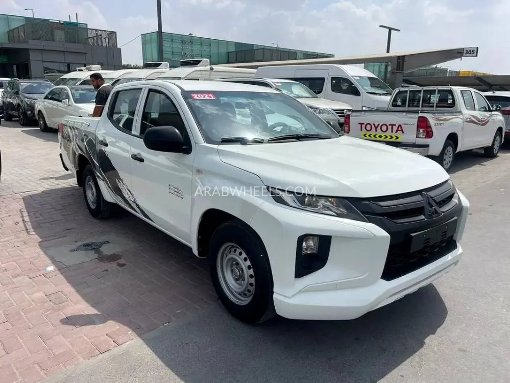 Mitsubishi L200 2021 for Sale in Sharjah Image-4