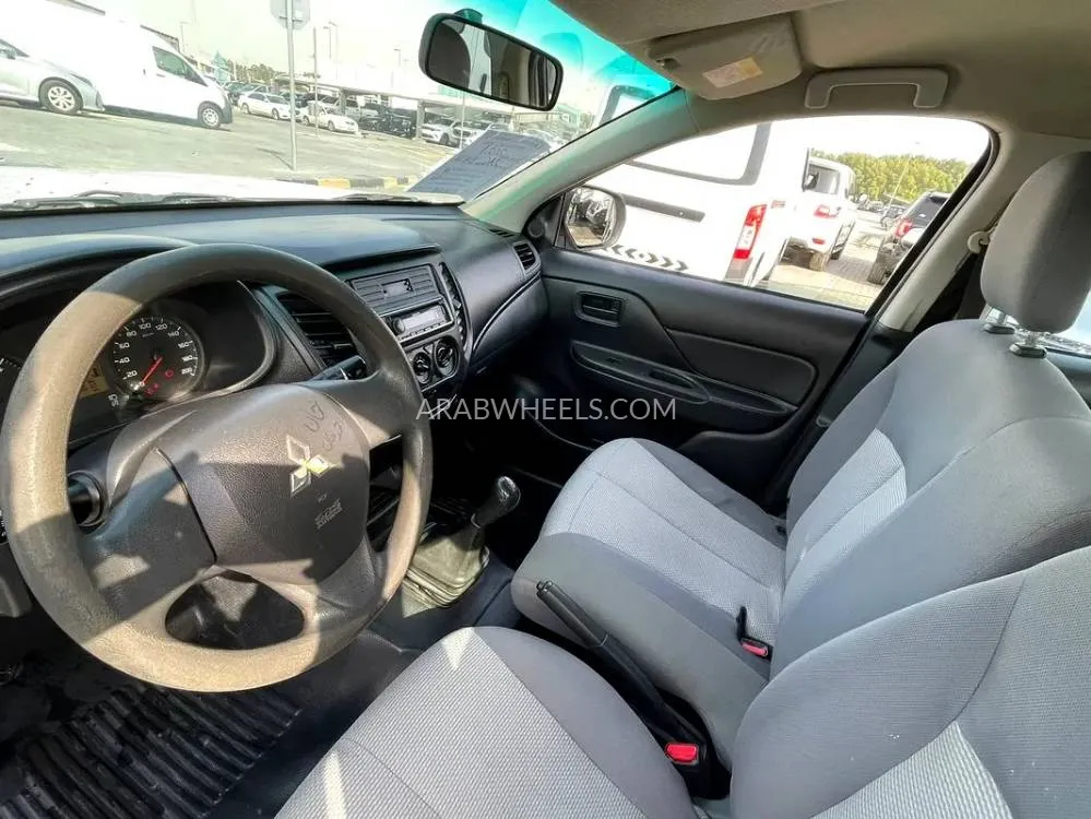 Mitsubishi L200 2021 for Sale in Sharjah Image-2