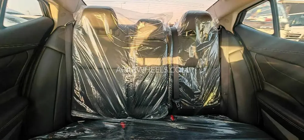 Nissan Maxima 2019 for Sale in Sharjah Image-11