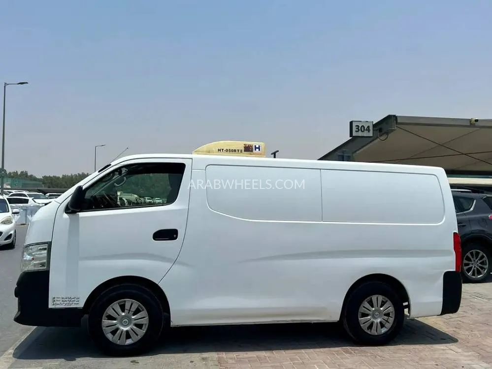 Nissan Urvan 2021 for Sale in Sharjah Image-5