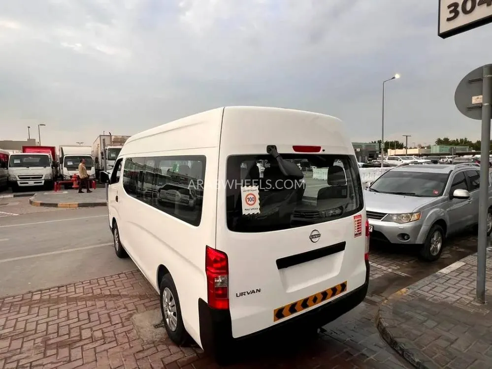 Nissan Urvan 2024 for Sale in Sharjah Image-7