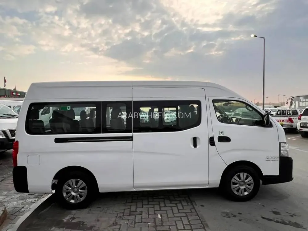 Nissan Urvan 2024 for Sale in Sharjah Image-9