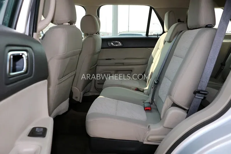 Ford Explorer 2013 for Sale in Abu Dhabi Image-11