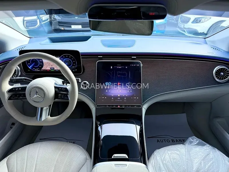مرسيدس بنز EQE 2023 for Sale in دبي Image-5