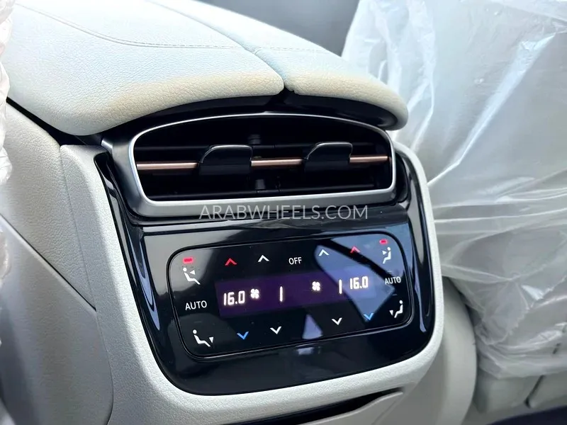 مرسيدس بنز EQE 2023 for Sale in دبي Image-13