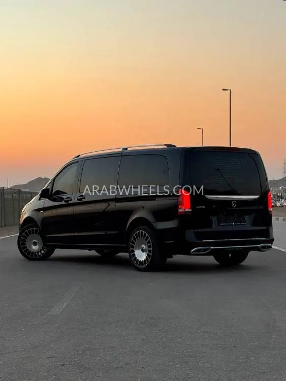 Mercedes Benz V Class 2018 for Sale in Abu Dhabi Image-14