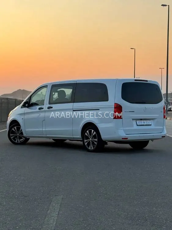 Mercedes Benz V Class 2018 for Sale in Abu Dhabi Image-11