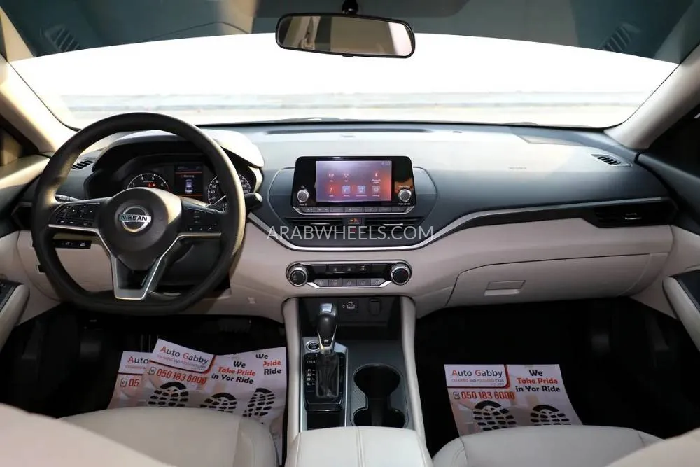 Nissan Altima 2022 for Sale in Abu Dhabi Image-3