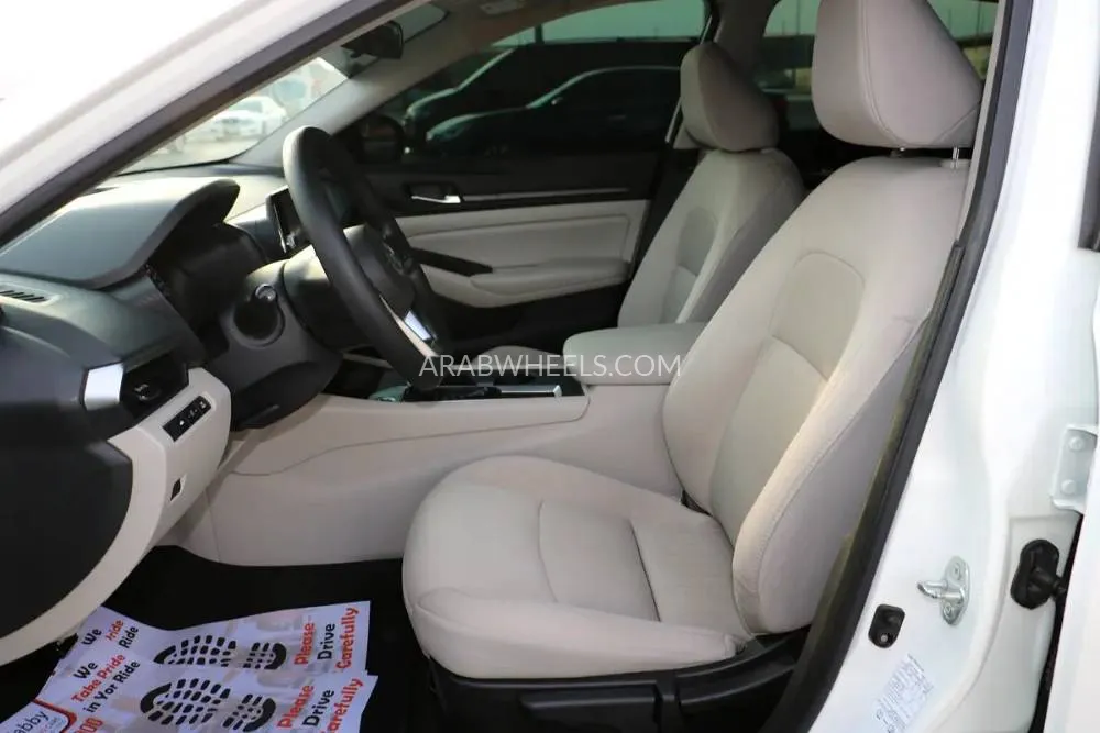Nissan Altima 2022 for Sale in Abu Dhabi Image-12