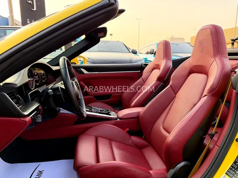 Porsche 911 2020 for Sale in Dubai Image-15