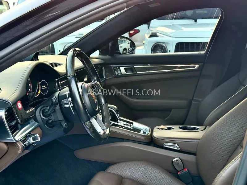 بورشه باناميرا 2017 for Sale in دبي Image-6