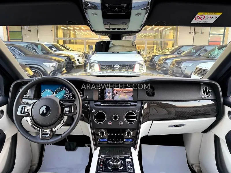 Rolls Royce Cullinan 2021 for Sale in Dubai Image-19