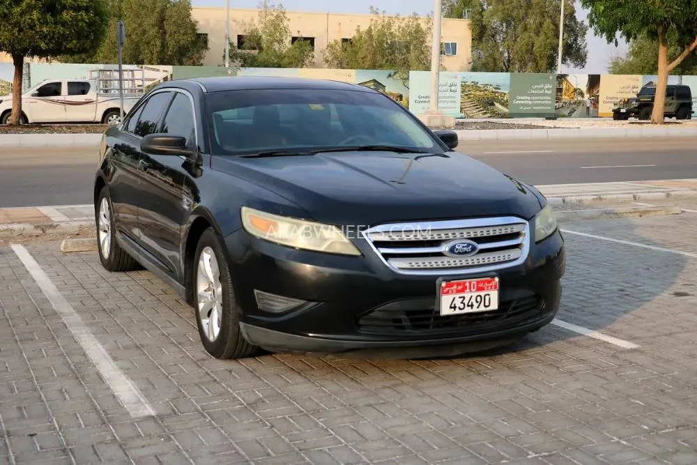 Ford Taurus 2011 for Sale in Abu Dhabi Image-4