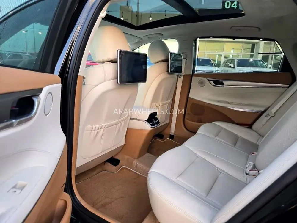 Hyundai Azera 2023 for Sale in Fujairah Image-15