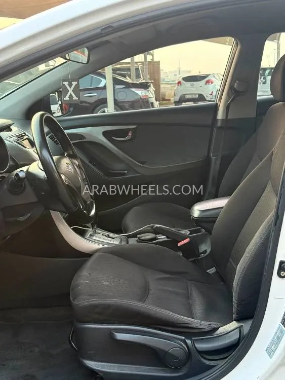 Hyundai Elantra 2014 for Sale in Sharjah Image-11