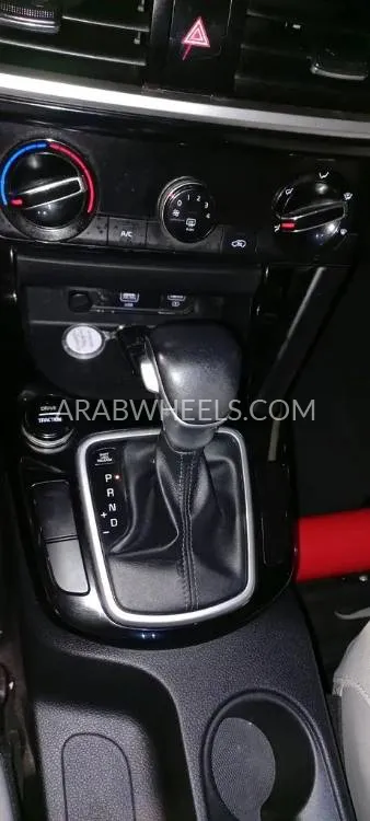 Kia Seltos 2020 for Sale in Sharjah Image-12