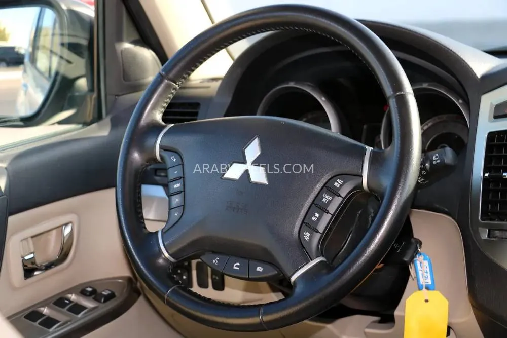 Mitsubishi Pajero 2019 for Sale in Abu Dhabi Image-14