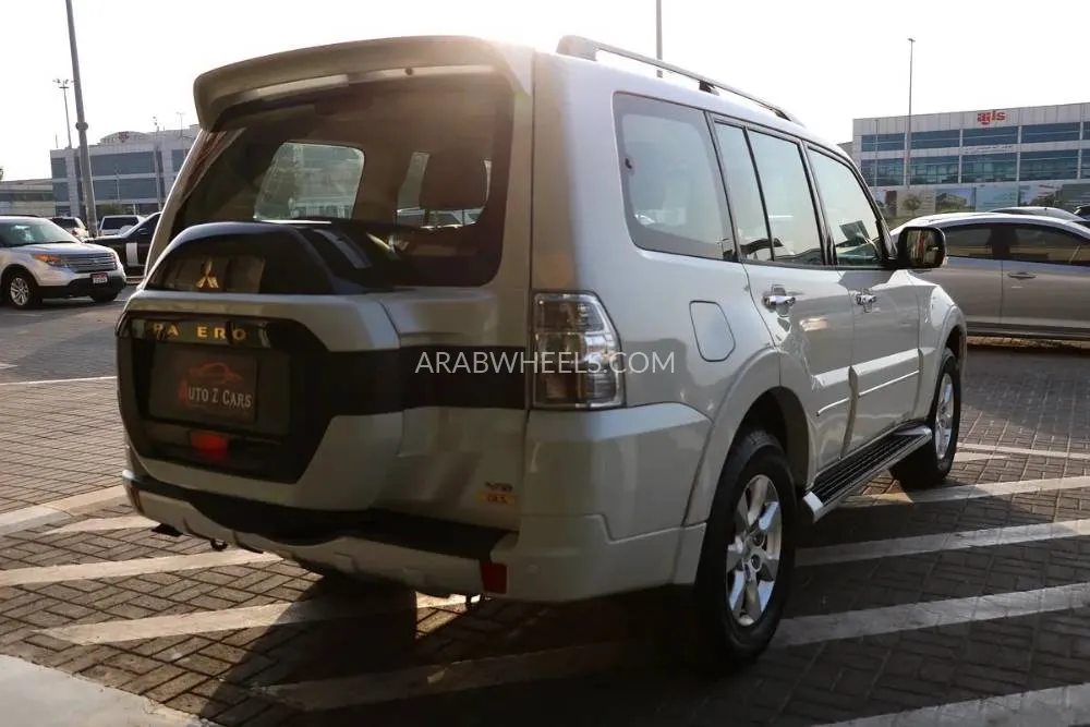 ميتسوبيشي باجيرو 2019 for Sale in أبو ظبي Image-14