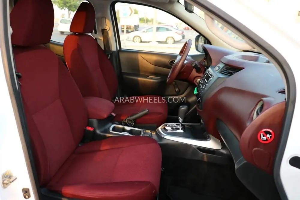 Nissan Navara 2022 for Sale in Abu Dhabi Image-10