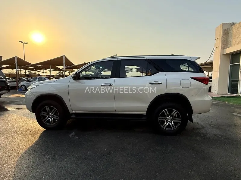 Toyota Fortuner 2020 for Sale in Sharjah Image-2