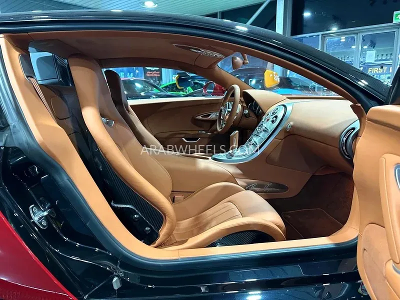 بوغاتي فيرون 2009 for Sale in دبي Image-11