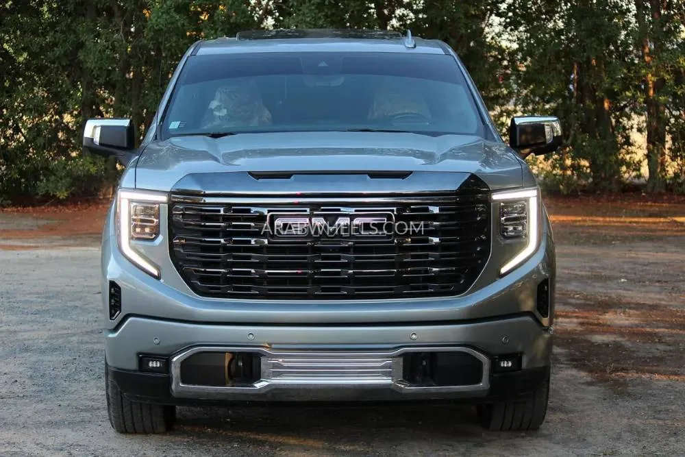 GMC Sierra 2023 for Sale in Fujairah Image-14