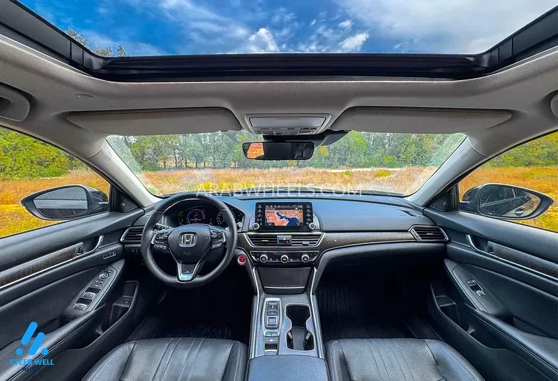 Honda Accord 2018 for Sale in Sharjah Image-8
