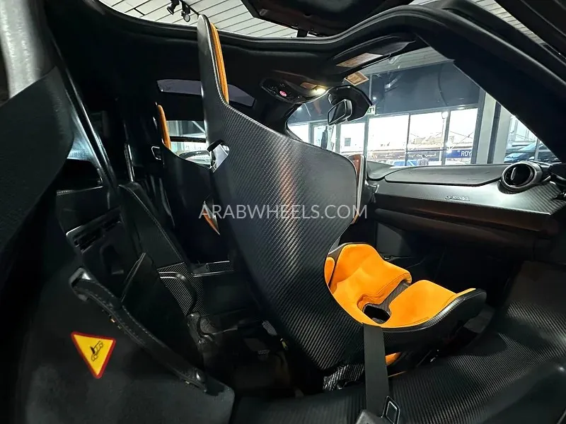 McLaren Senna 2019 for Sale in Dubai Image-7