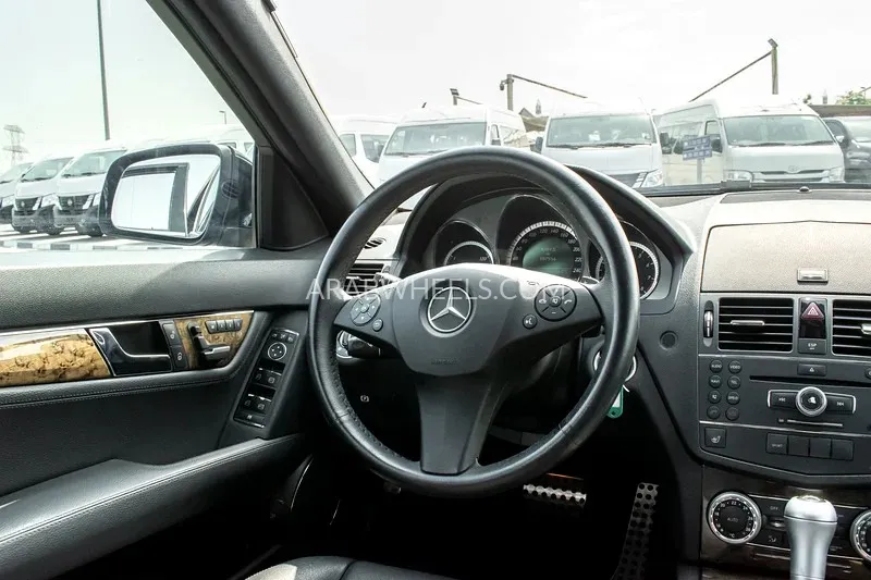 Mercedes Benz C Class 2008 for Sale in Dubai Image-10